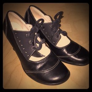 John Fluevog Lace-Up Heels size 8